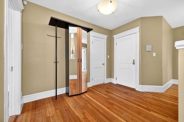 164 Strathmore R 4, Boston, MA 02135