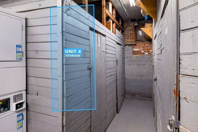 164 Strathmore R 4, Boston, MA 02135