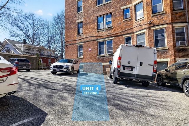 164 Strathmore R 4, Boston, MA 02135