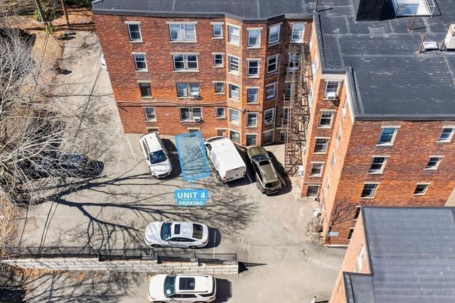 164 Strathmore R 4, Boston, MA 02135