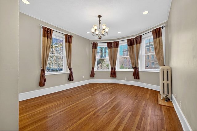 164 Strathmore R 4, Boston, MA 02135