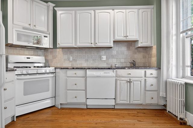 164 Strathmore R 4, Boston, MA 02135