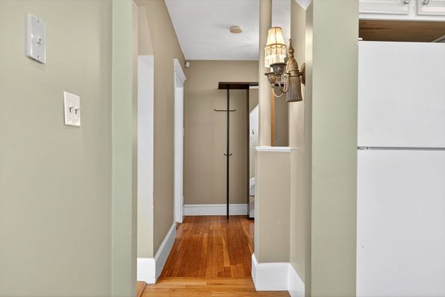 164 Strathmore R 4, Boston, MA 02135