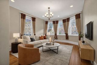 164 Strathmore R 4, Boston, MA 02135