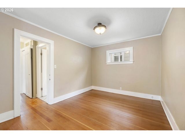 7615 Se MORRISON St, Portland, OR 97215