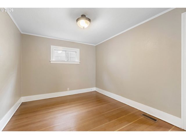 7615 Se MORRISON St, Portland, OR 97215