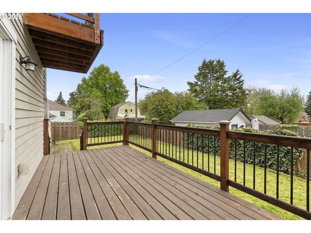 7615 Se MORRISON St, Portland, OR 97215