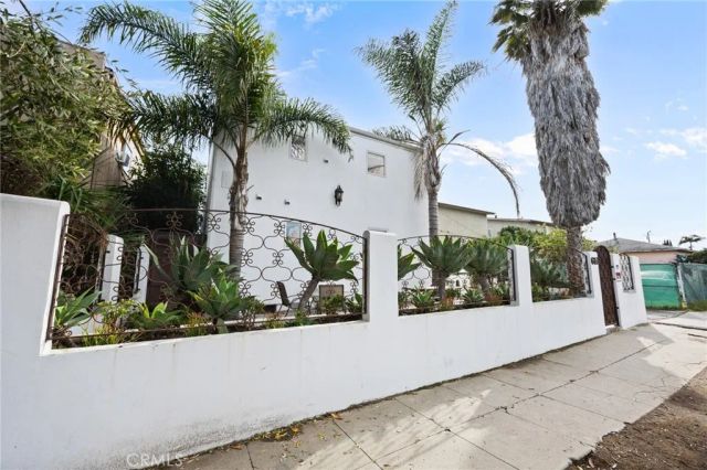 616 Sunset, Venice, CA 90291
