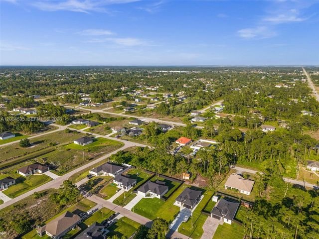 763 Andover Avenue S, Lehigh Acres, FL 33974