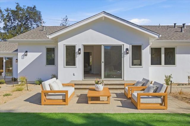 655 Washington Street, Los Altos, CA 94022