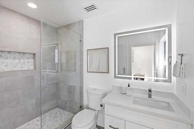 655 Washington Street, Los Altos, CA 94022