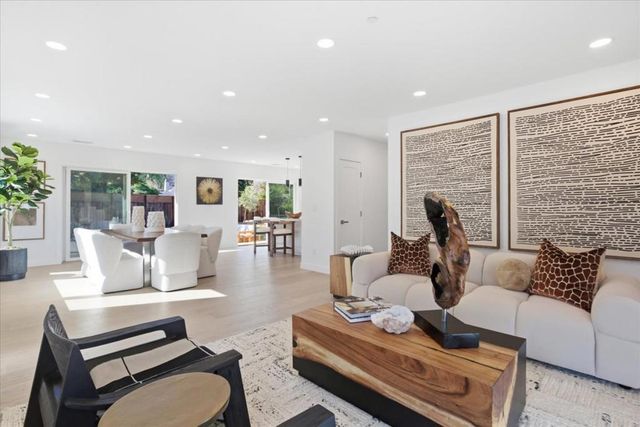 655 Washington Street, Los Altos, CA 94022