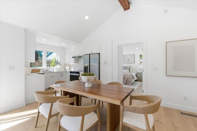 655 Washington Street, Los Altos, CA 94022