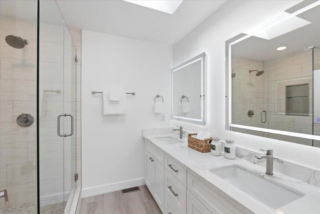 655 Washington Street, Los Altos, CA 94022