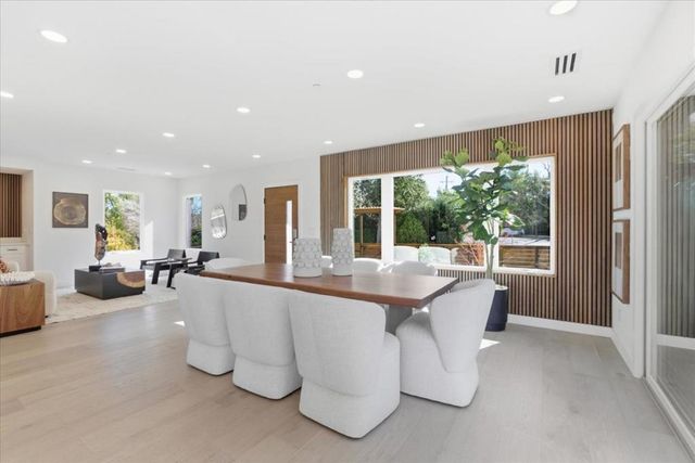 655 Washington Street, Los Altos, CA 94022