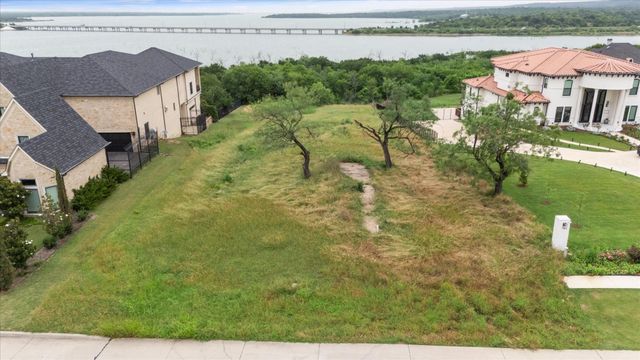 1047 Mallard Pointe Drive, Grand Prairie, TX 75104