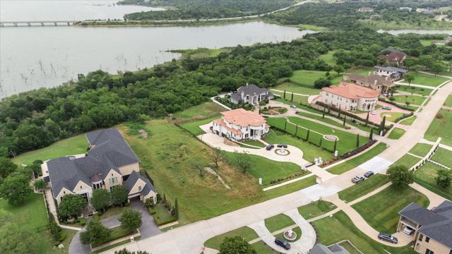 1047 Mallard Pointe Drive, Grand Prairie, TX 75104