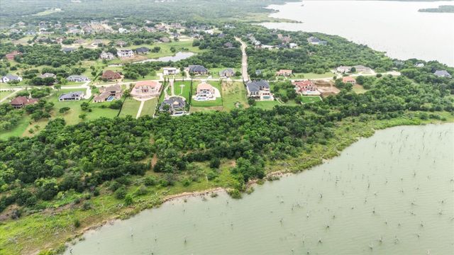 1047 Mallard Pointe Drive, Grand Prairie, TX 75104