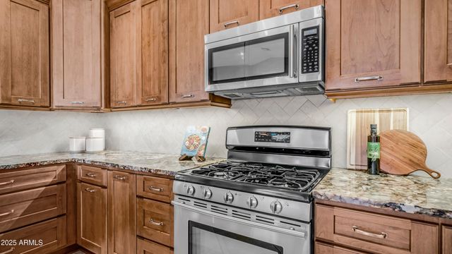 6334 E VIEWMONT Drive 25, Mesa, AZ 85215