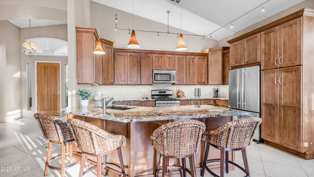 6334 E VIEWMONT Drive 25, Mesa, AZ 85215