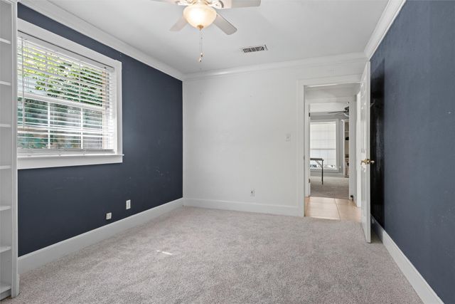 1705 Manchester Drive, Arlington, TX 76012