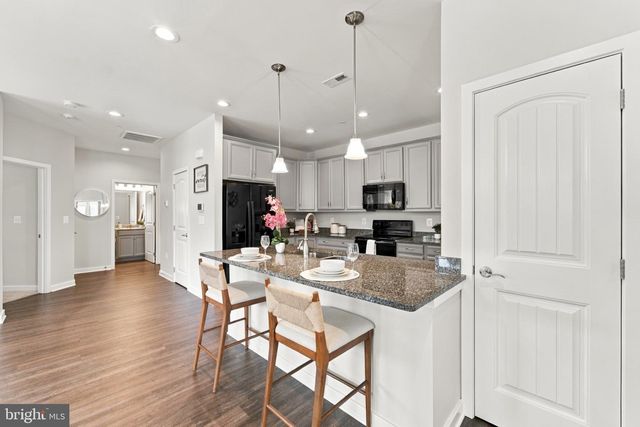 14 CAMDEN CIR, La Plata, MD 20646