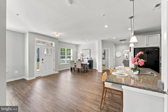 14 CAMDEN CIR, La Plata, MD 20646
