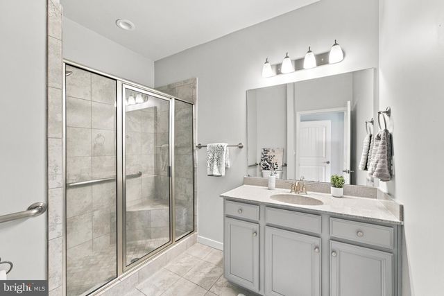 14 CAMDEN CIR, La Plata, MD 20646