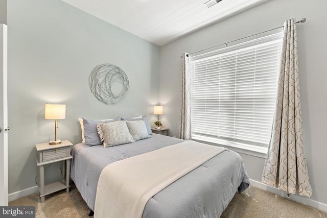 14 CAMDEN CIR, La Plata, MD 20646
