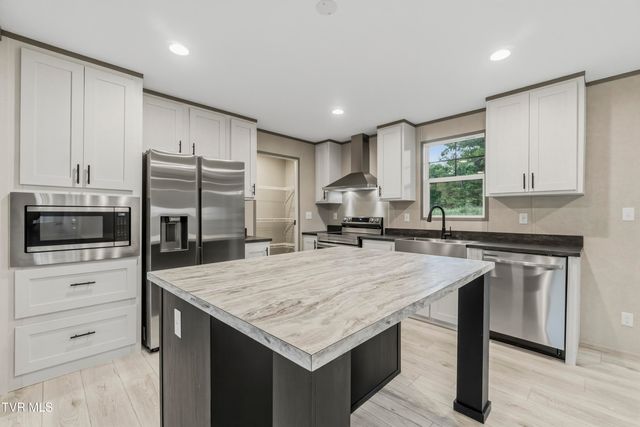 555 Mcdonald Road, Midway, TN 37809