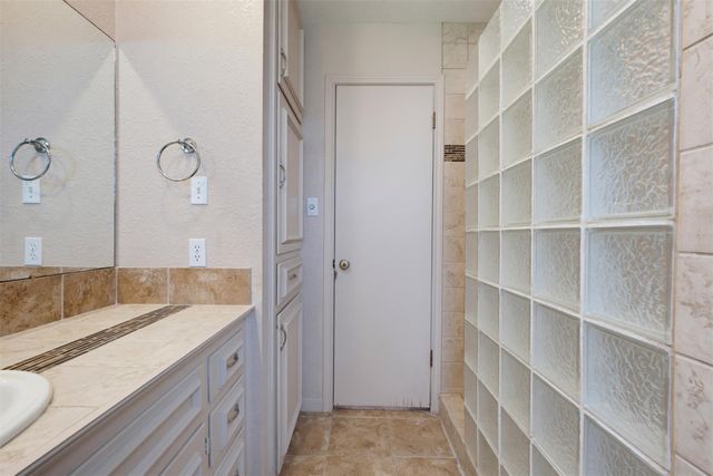133 Champions DR, Rockdale, TX 76567
