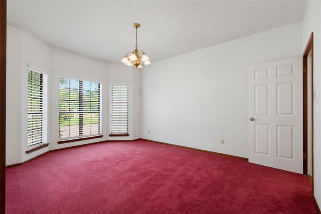 133 Champions DR, Rockdale, TX 76567