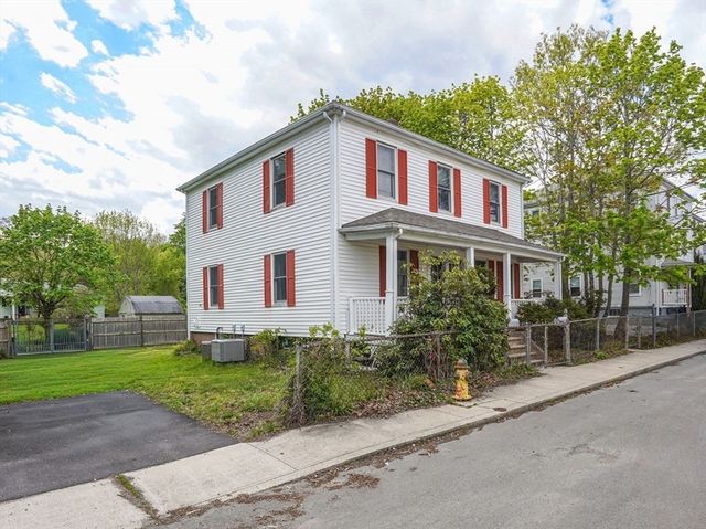 21 Forest Avenue Ct, Plymouth, MA 02360