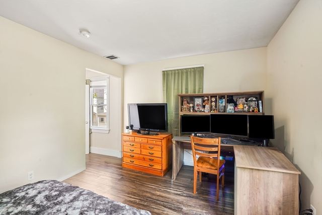 21 Forest Avenue Ct, Plymouth, MA 02360