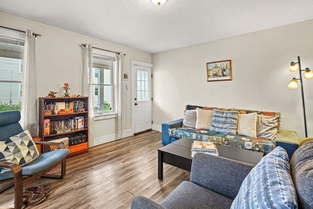 21 Forest Avenue Ct, Plymouth, MA 02360
