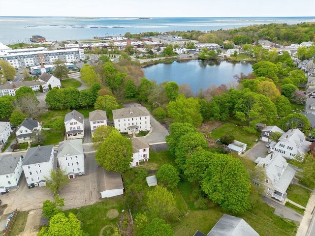21 Forest Avenue Ct, Plymouth, MA 02360