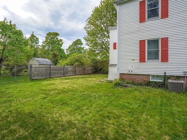 21 Forest Avenue Ct, Plymouth, MA 02360