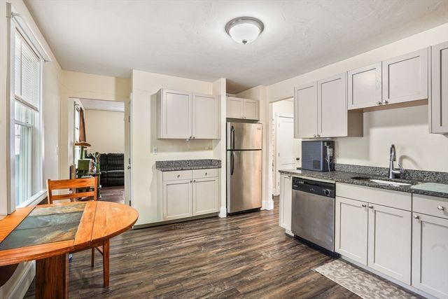 21 Forest Avenue Ct, Plymouth, MA 02360