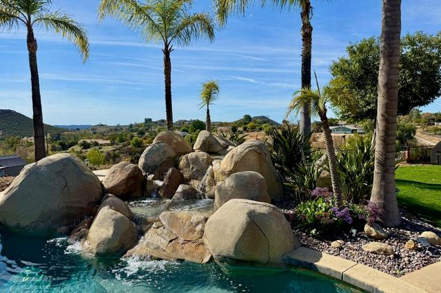 30012 Mckenna Heights Court, Valley Center, CA 92082