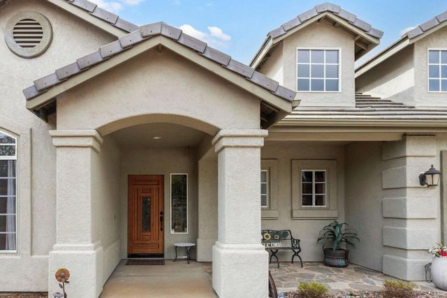 30012 Mckenna Heights Court, Valley Center, CA 92082