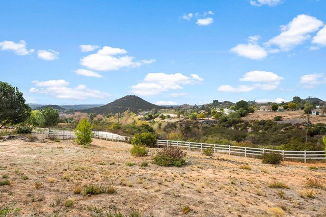 30012 Mckenna Heights Court, Valley Center, CA 92082