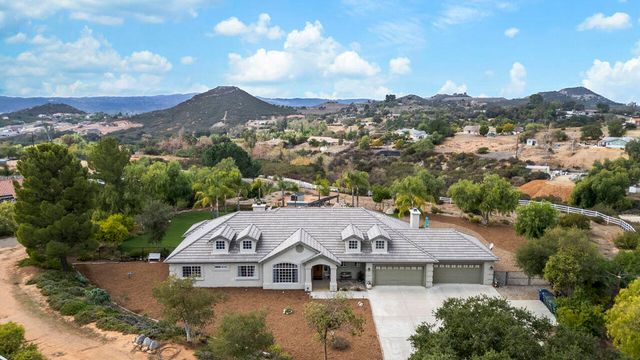 30012 Mckenna Heights Court, Valley Center, CA 92082