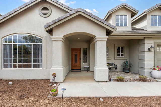 30012 Mckenna Heights Court, Valley Center, CA 92082