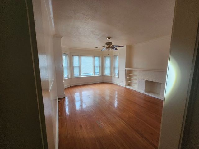 9202 S Loomis Street 1, Chicago, IL 60620