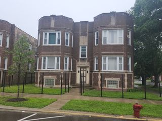 9202 S Loomis Street 1, Chicago, IL 60620