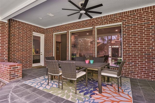 1506 Sheltering Oaks Lane, Kingwood, TX 77345