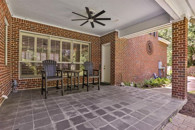 1506 Sheltering Oaks Lane, Kingwood, TX 77345