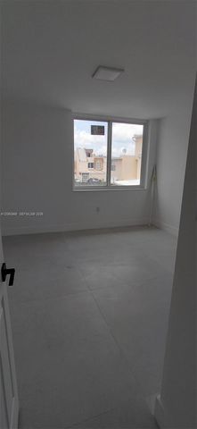 1115 W 38th Terrace 50, Hialeah, FL 33012