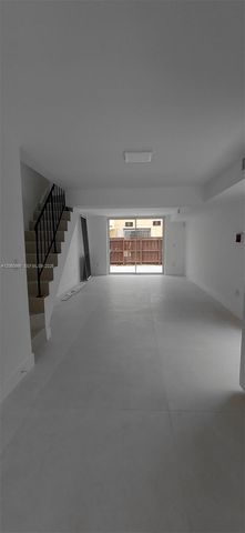1115 W 38th Terrace 50, Hialeah, FL 33012
