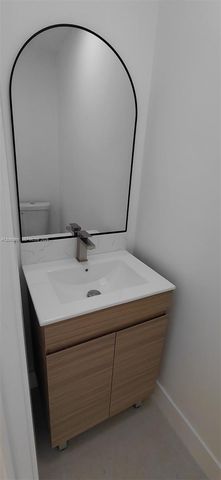 1115 W 38th Terrace 50, Hialeah, FL 33012